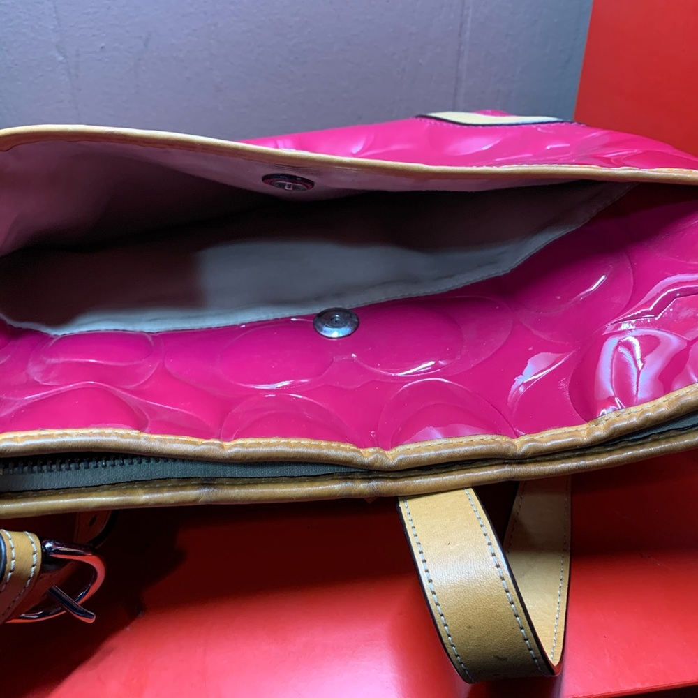 Coach purse - Picture 4 of 7